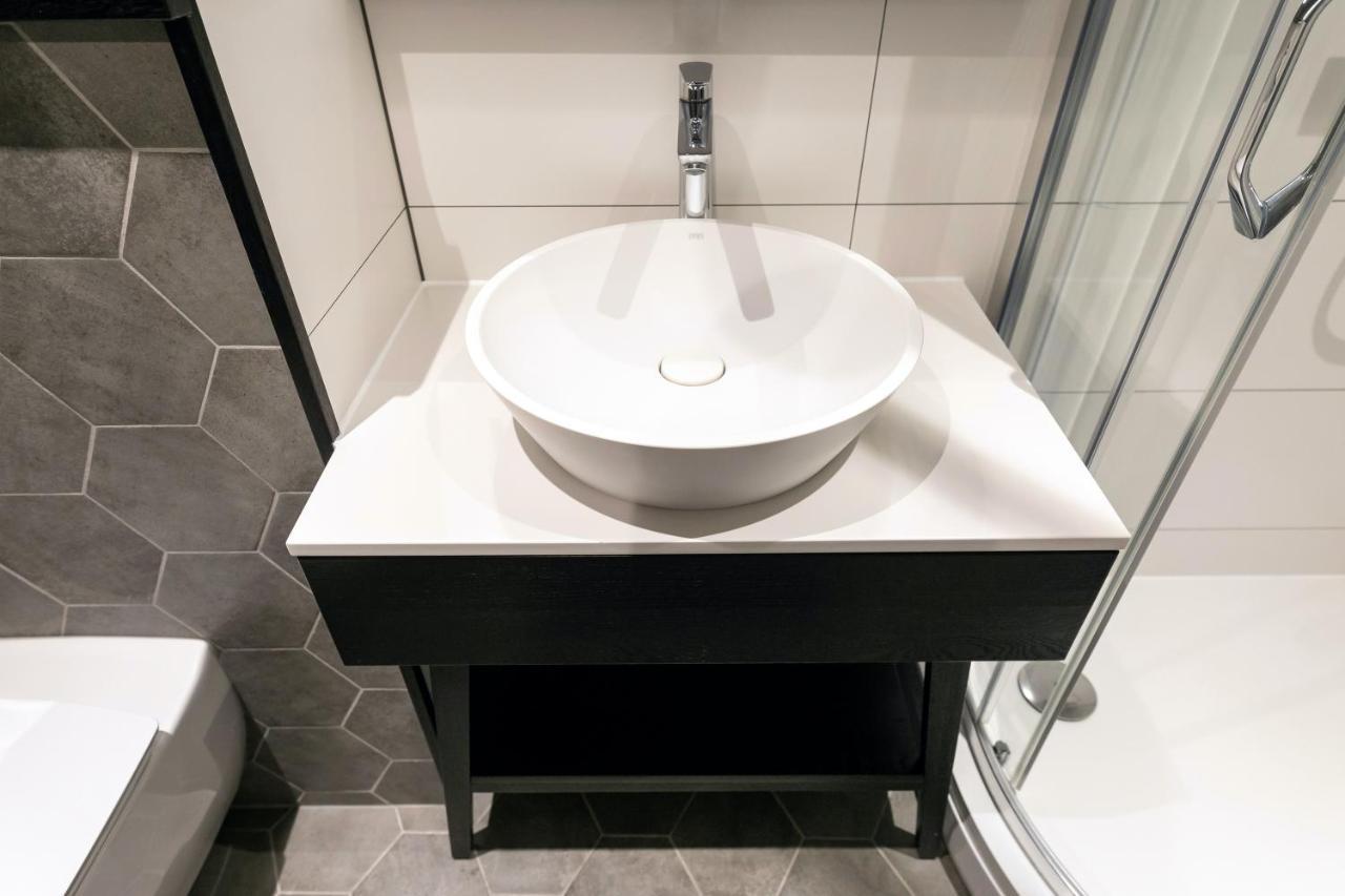 Brand New, Family-Friendly With A Great Location - Moon Apartment Ventspils Esterno foto